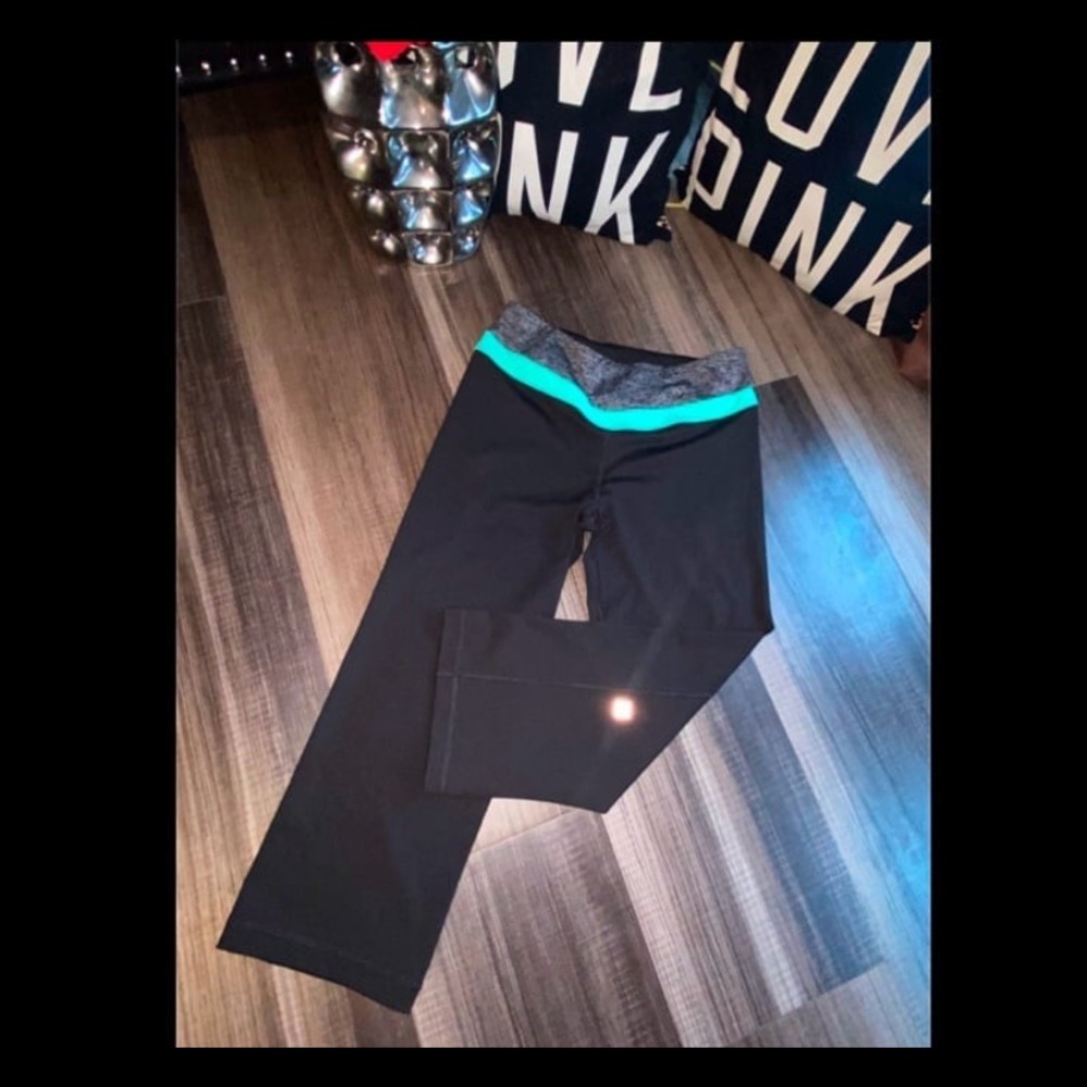 Black and Teal Yoga Pants